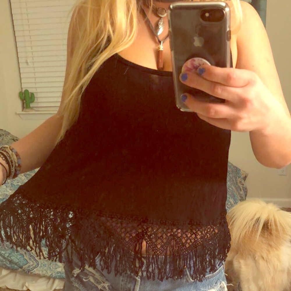 Black fringe tank